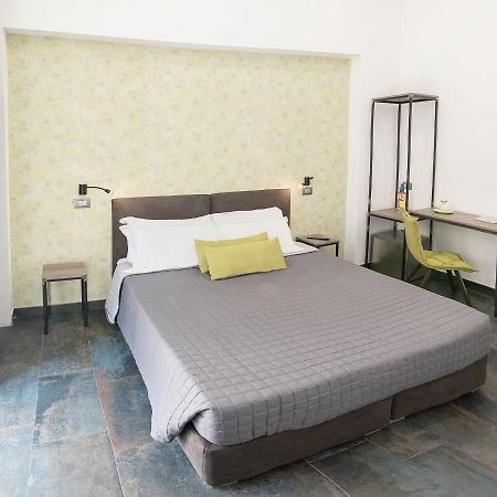 Napul'E 19 Hotel Наполи Екстериор снимка