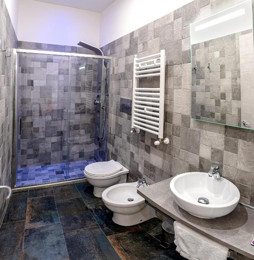 Napul'E 19 Hotel Наполи Екстериор снимка