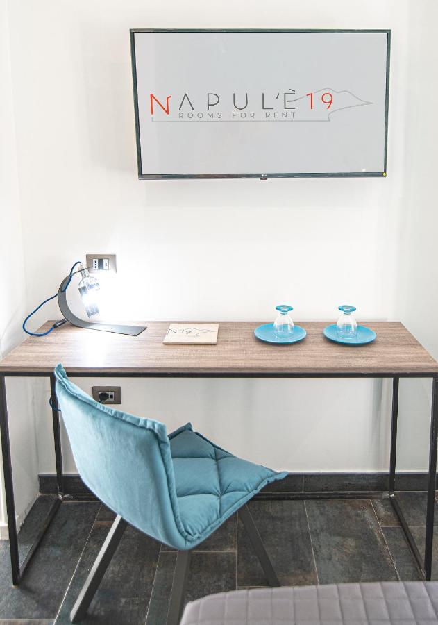 Napul'E 19 Hotel Наполи Екстериор снимка