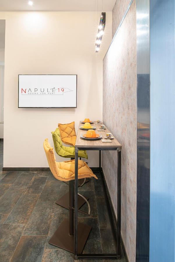 Napul'E 19 Hotel Наполи Екстериор снимка