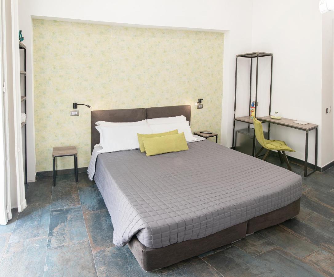 Napul'E 19 Hotel Наполи Екстериор снимка