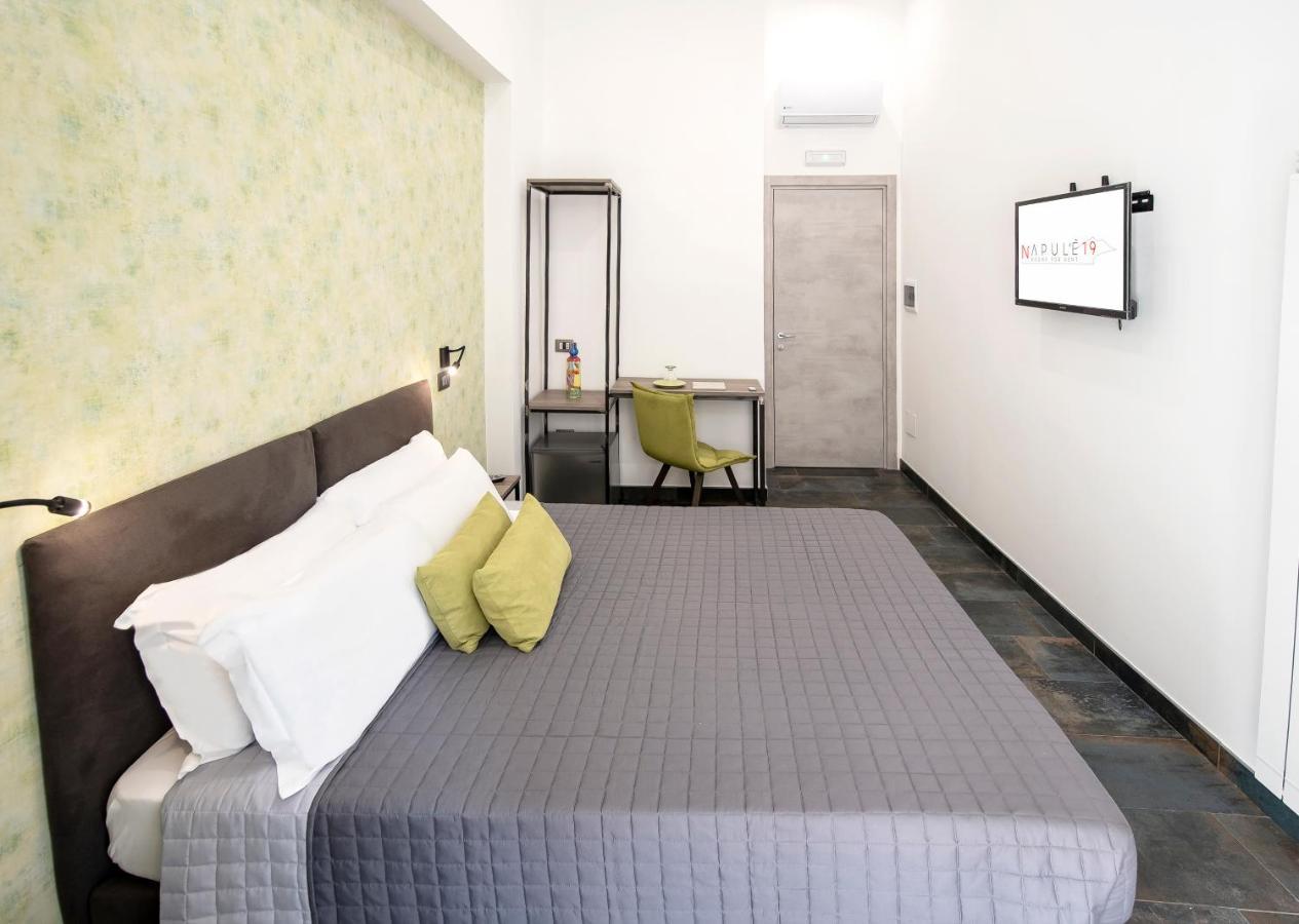 Napul'E 19 Hotel Наполи Екстериор снимка